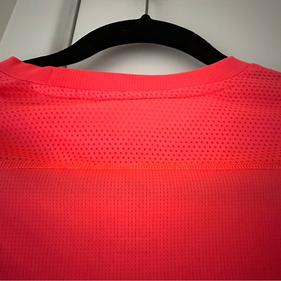 Adidas MEN’S Running Shirt (Size: XS) - Picture 8 of 8